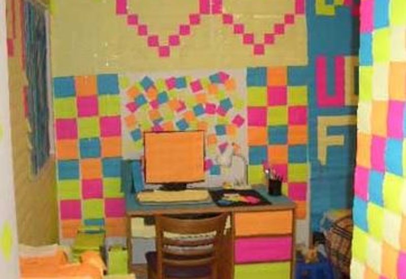 Room decorated with post-its
