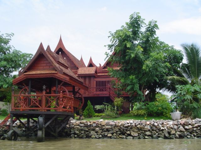 cheap things to do in Thailand - museums